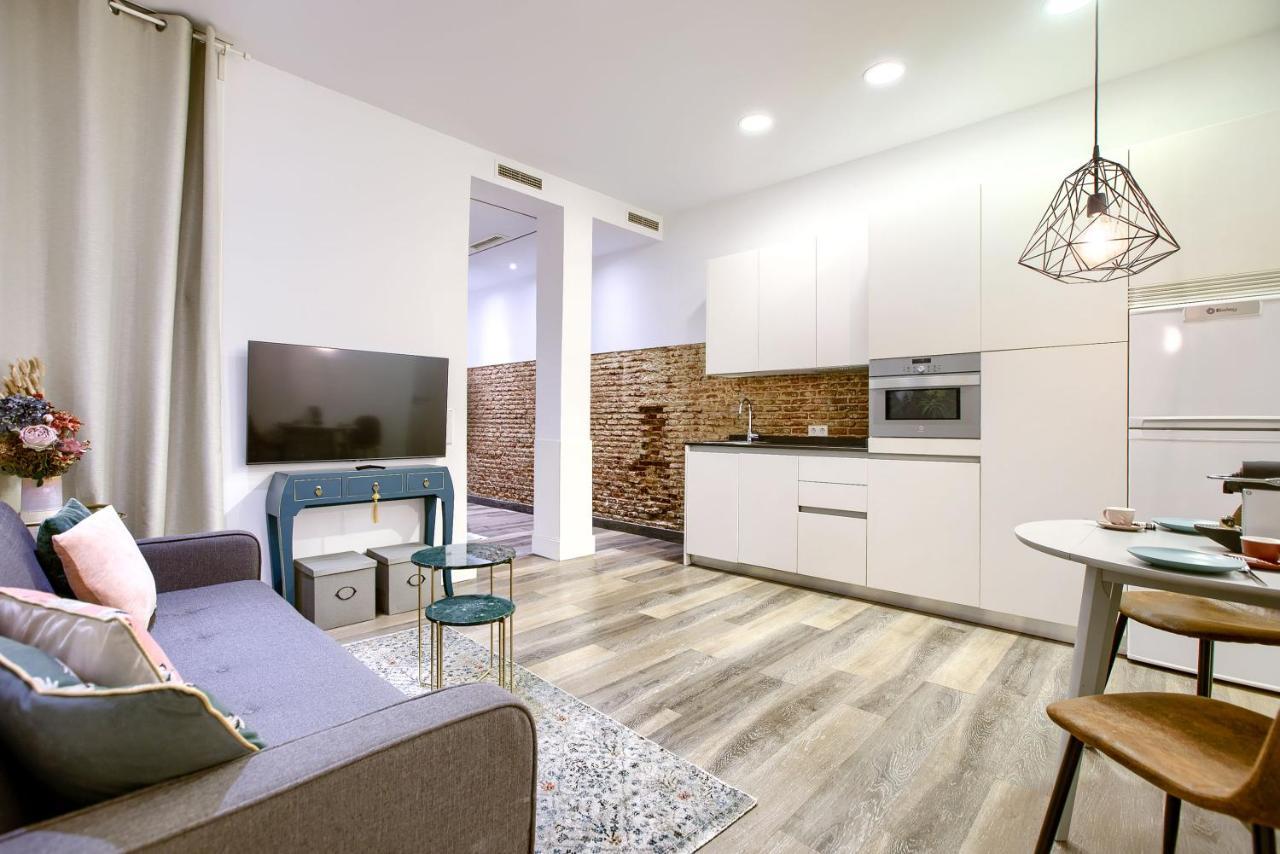 Charming Madrid Atocha Apartment ภายนอก รูปภาพ